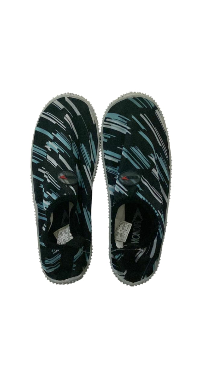 Sea shoes