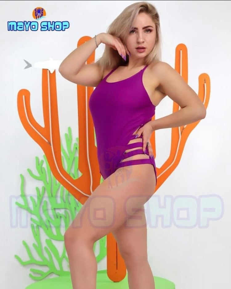 One piece woman