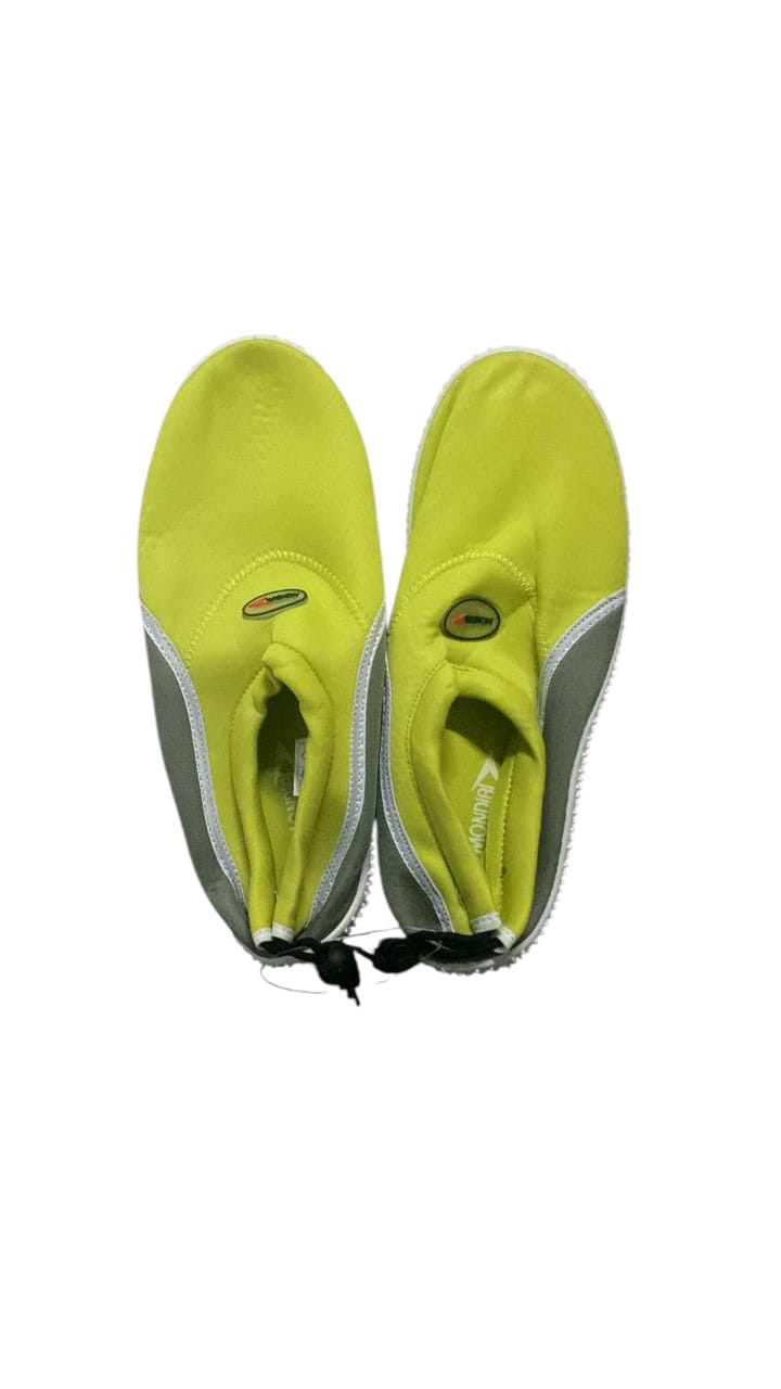 Sea shoes