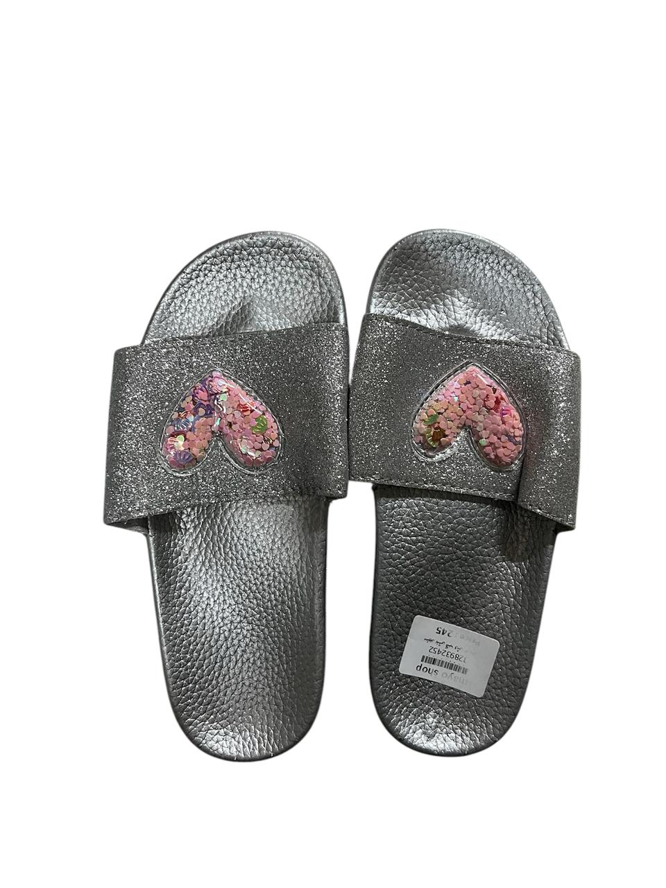 Kids slipper