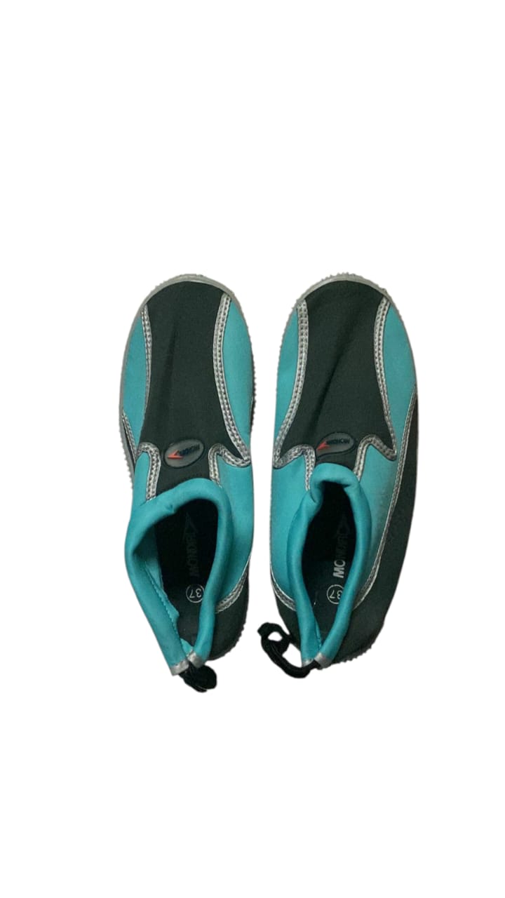 Sea shoes