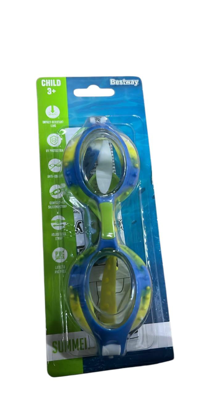 Swimming goggles