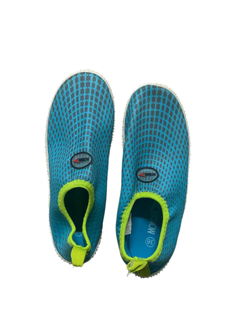 Sea shoes