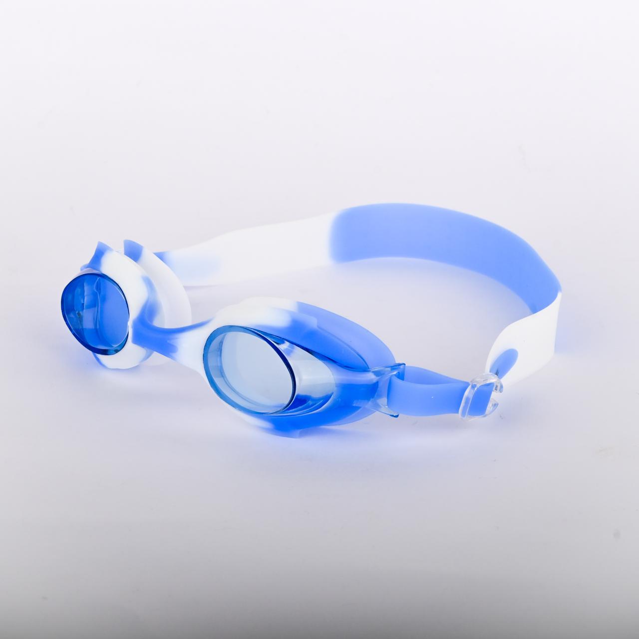 Swimming goggles