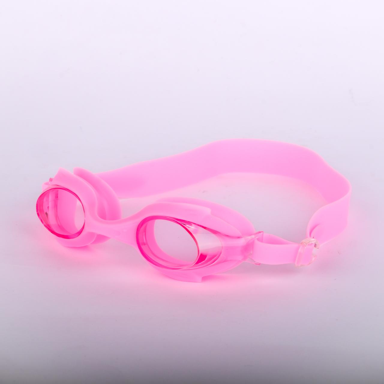 Swimming goggles