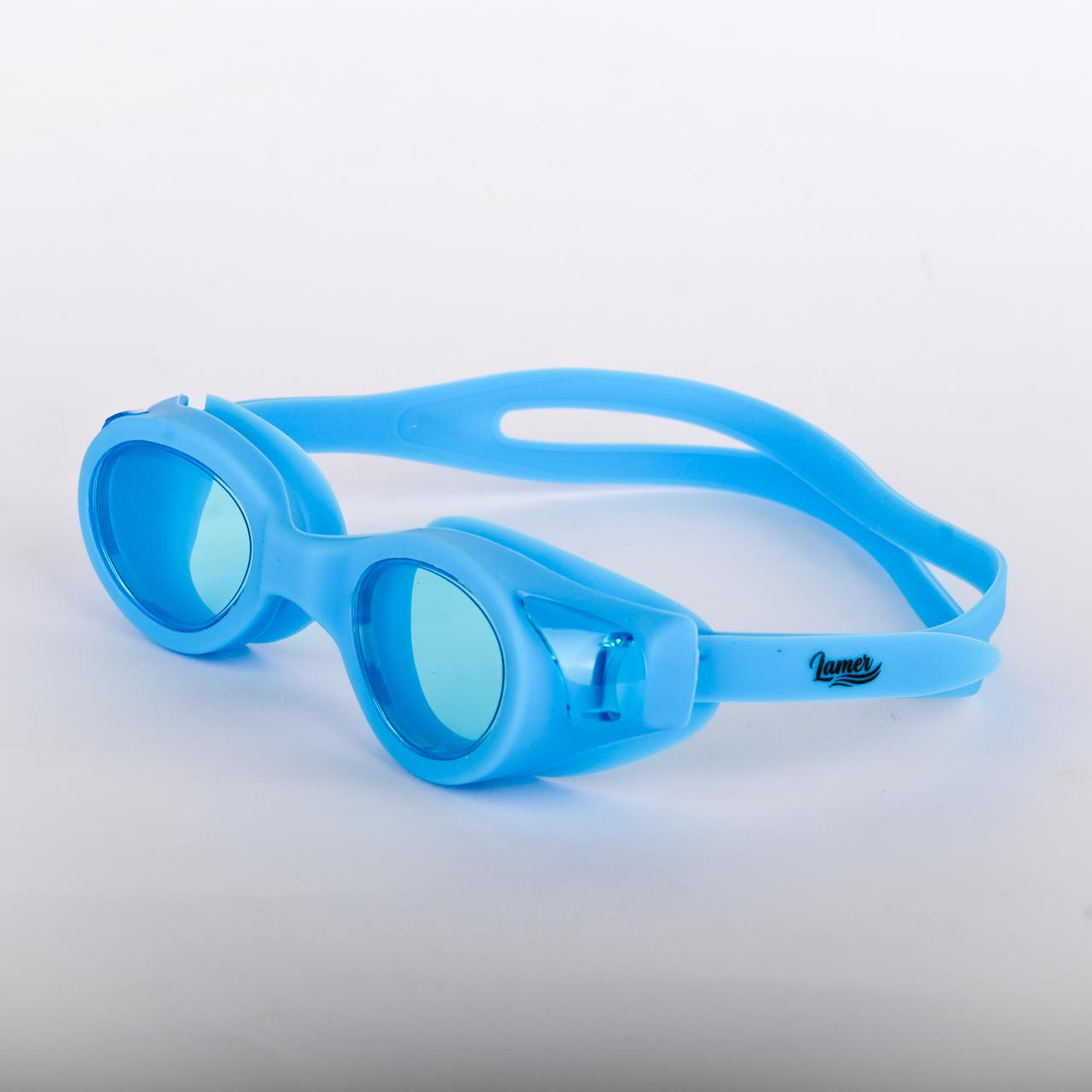 Swimming goggles